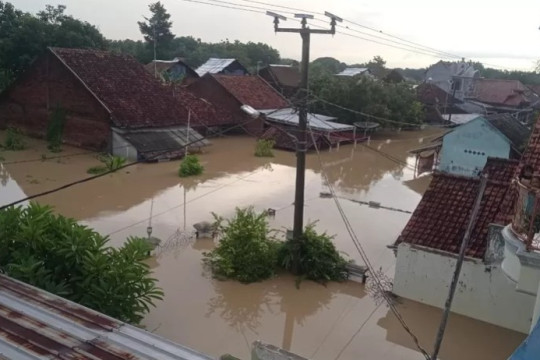 Banjir di Kabupaten Cirebon Kian Memburuk, Puluhan Ribu Jiwa Terdampak dan Mengungsi