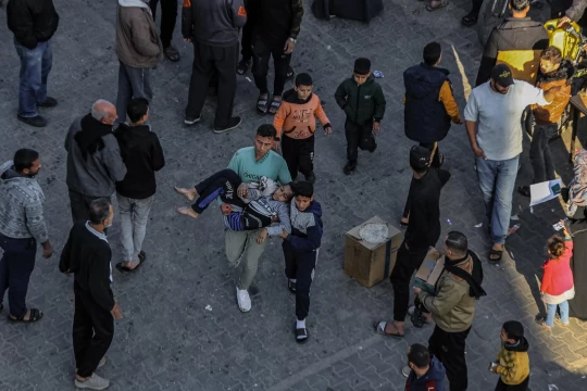 Sebanyak 17 Orang Penduduk Di Sekitar RS Khan Younis Ditembak Mati oleh Sniper Israel
