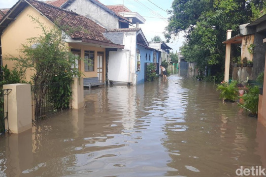 Diguyur Hujan Lebat Semalam, Pemukiman Warga di Tanjungkarang Kudus Terendam Banjir