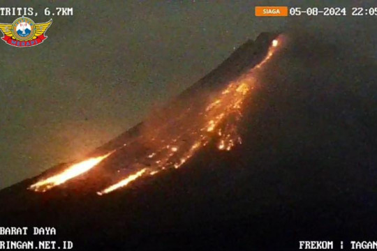 Gunung Merapi Muntahkan Guguran Lava Pijar Sebanyak 148 Kali Sepekan Terakhir
