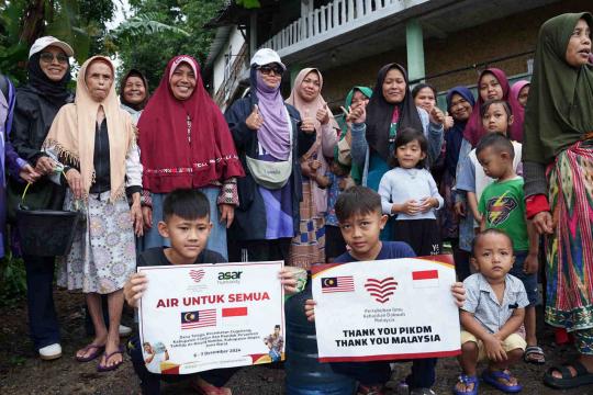 ASAR Humanity Bersama PIKDM Distribusikan Bantuan Beras dan Air Bersih Untuk Masyarakat di Cianjur