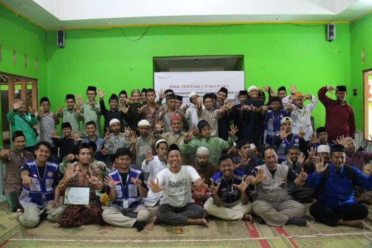 Hadirkan Kebutuhan Pangan, ASAR Humanity dan PPIDK TIMTENGKA Kolaborasi Bantu Santri Disabilitas