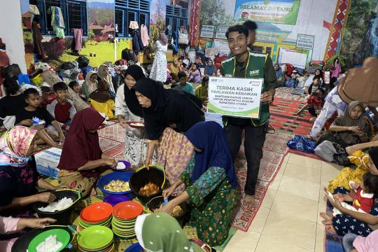 Asar Humanity Dirikan Dapur Umum untuk Penyintas Banjir dan Longsor di Sipirok