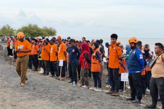 ASAR Humanity Berkolaborasi dalam International Volunteer Day 2025 di Muara Gembong
